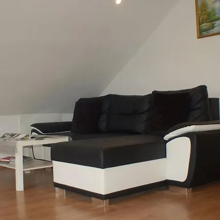 With 2 Bedrooms Casa de Férias