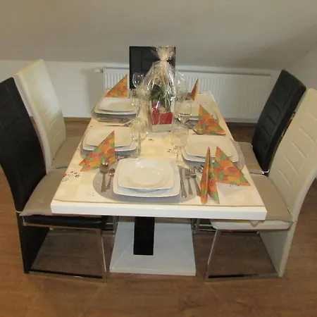 With 2 Bedrooms Holiday home